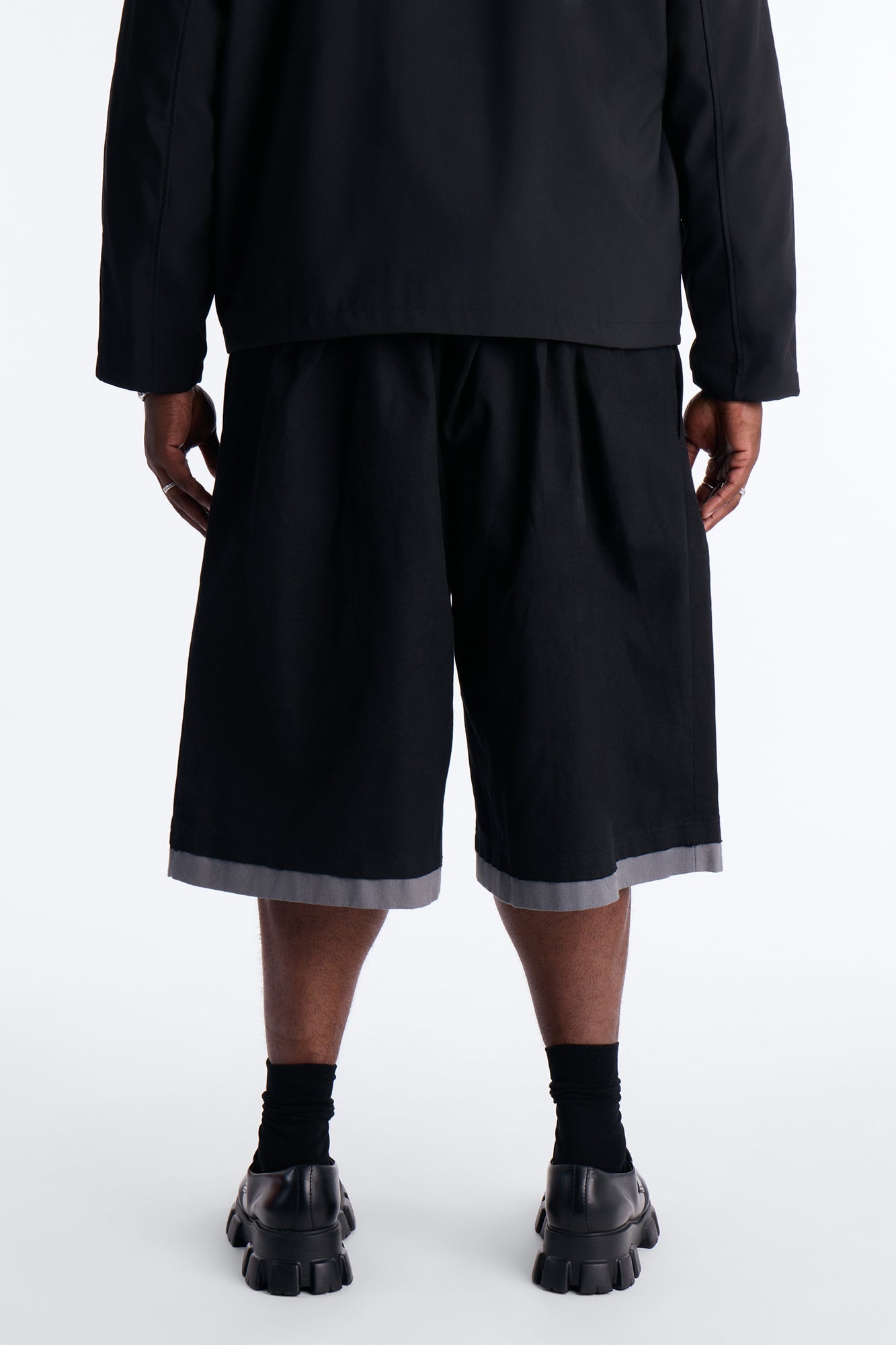 Baggy Pleated Milano Short - Black Fashion Nova