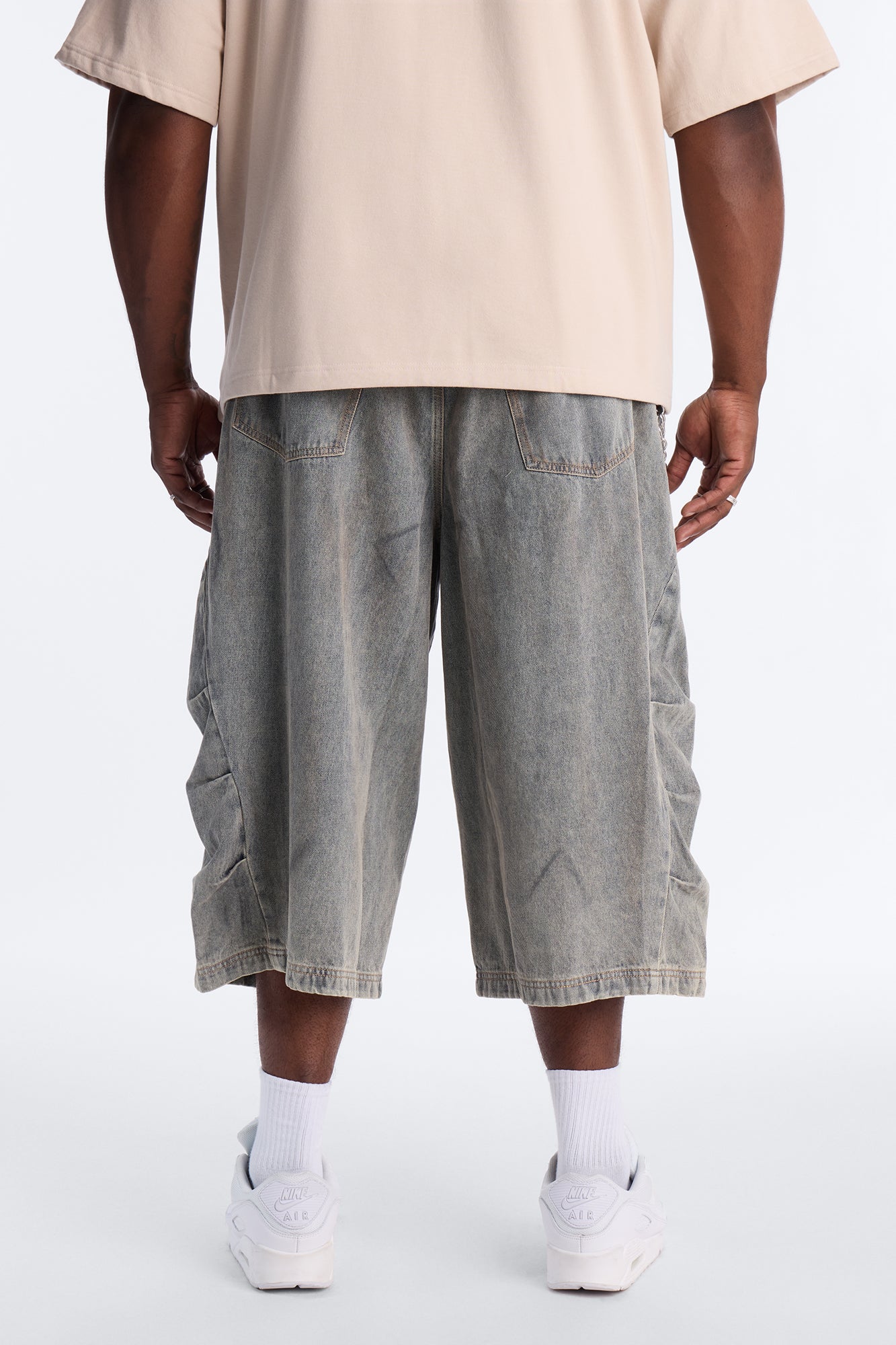 Barrel Chaos Denim Short - Vintage Wash Fashion Nova