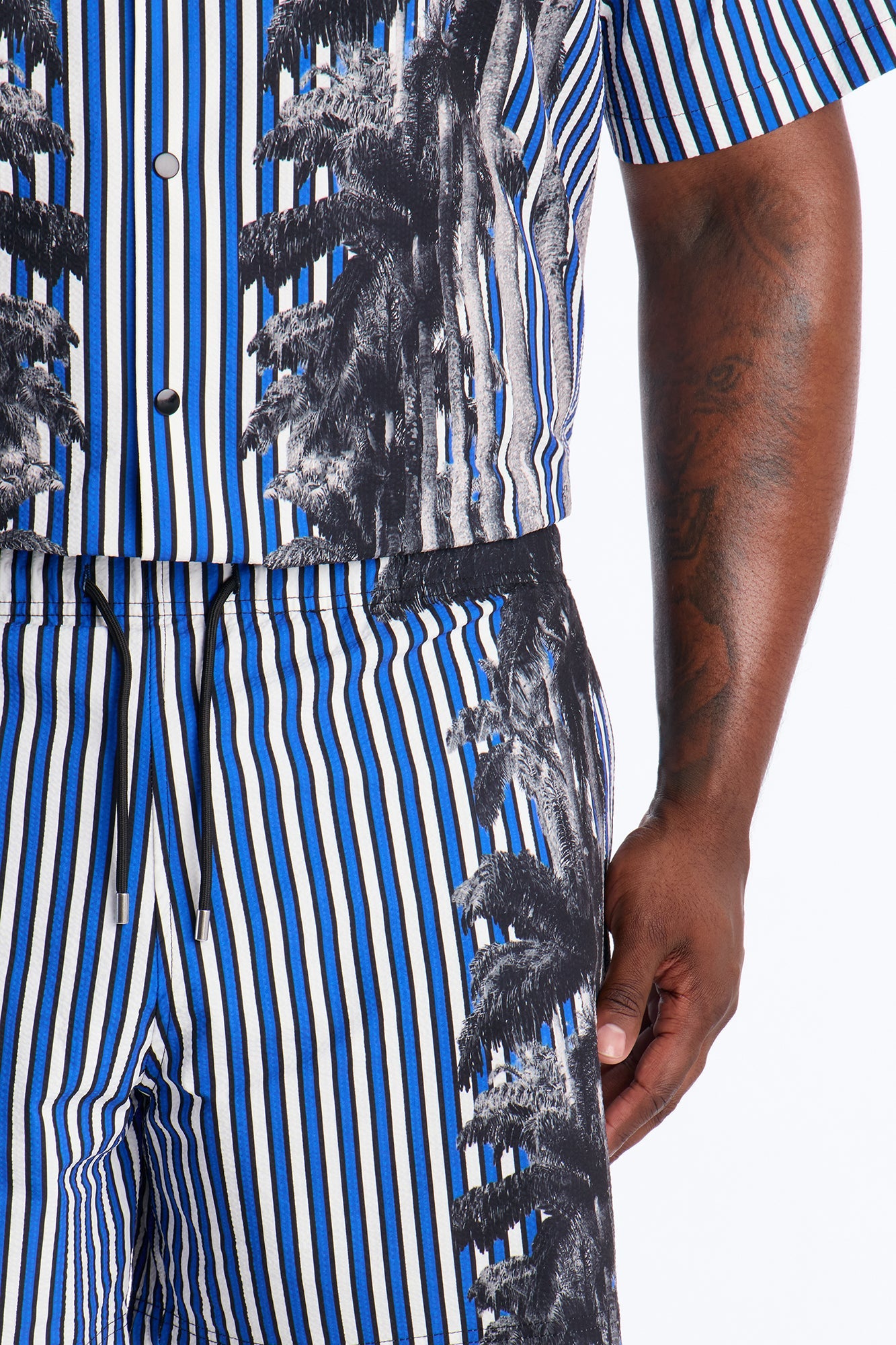 Palm Haven Striped Seersucker Swim Trunk 6″ - Blue Fashion Nova