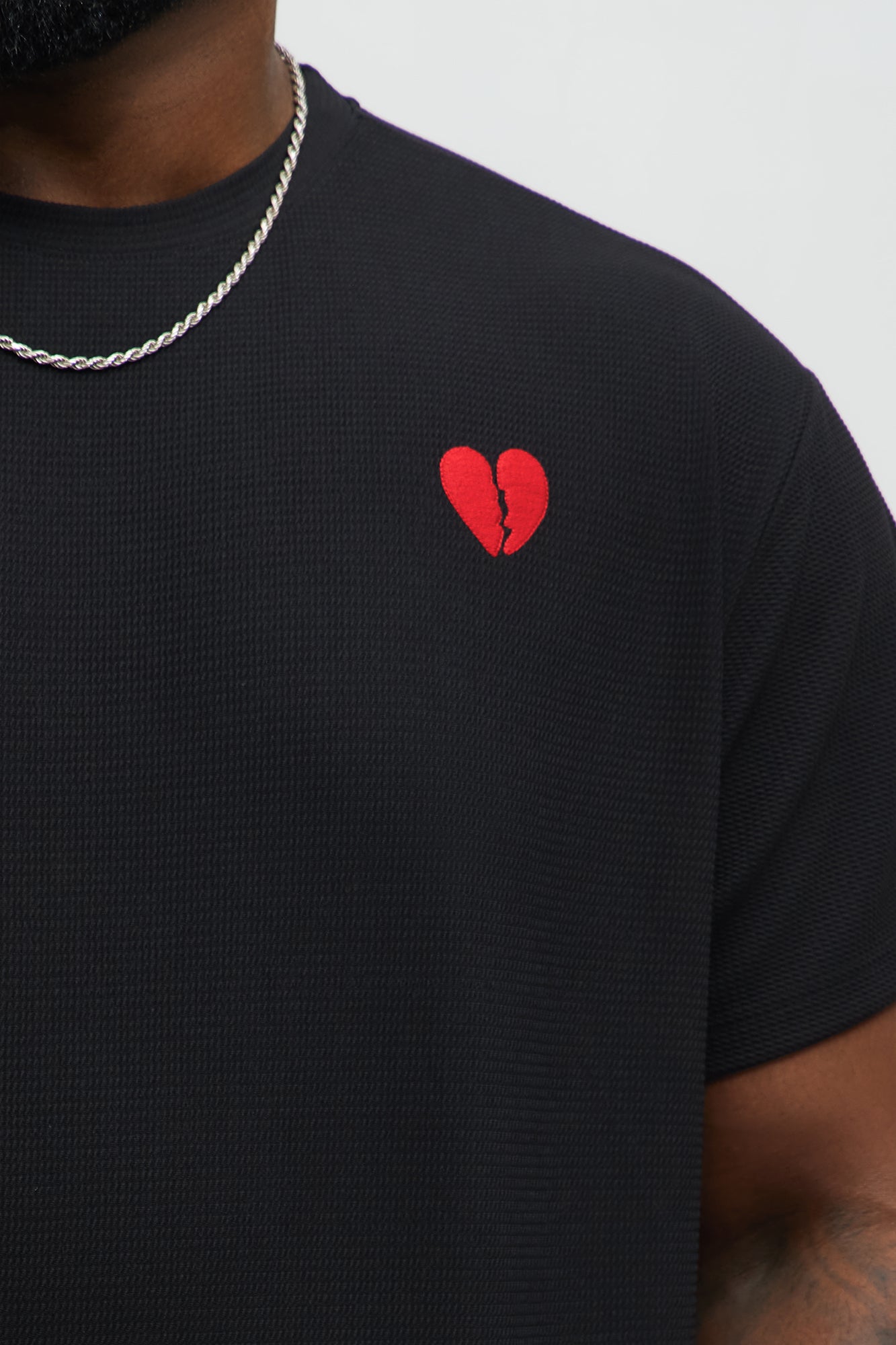 Broken Heart Textured Short Sleeve Tee - Black Fashion Nova