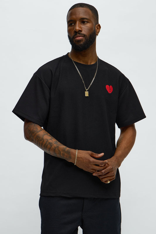 Broken Heart Textured Short Sleeve Tee - Black Fashion Nova