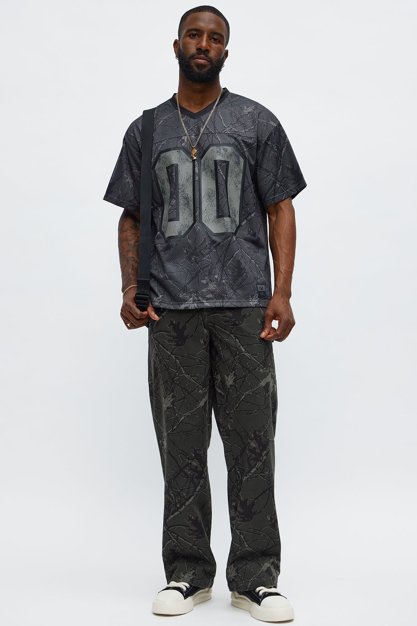Short Sleeve Camo Jersey - Black Fashion Nova