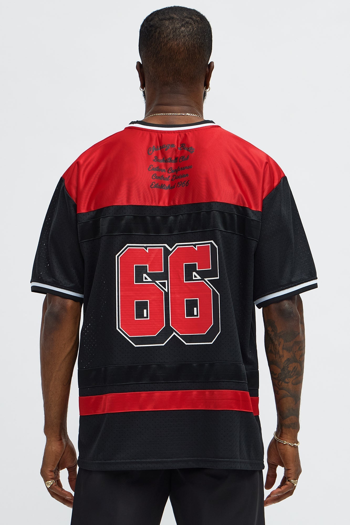 Bulls Regular Fit Basketball Tee - Black Fashion Nova