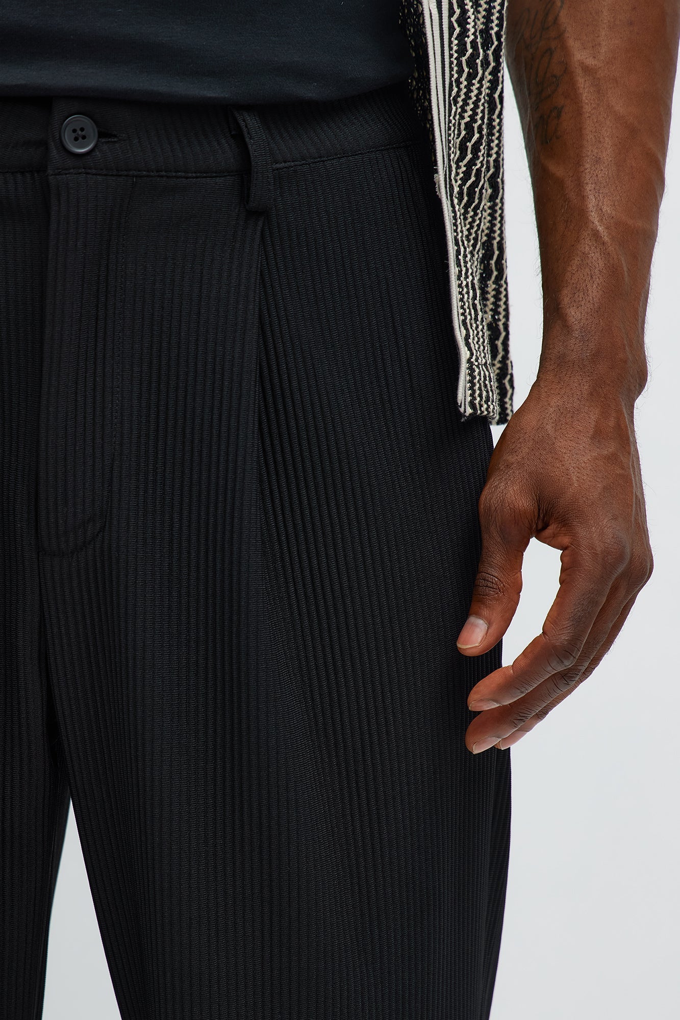 Show Up Straight Pleated Trousers - Black Fashion Nova
