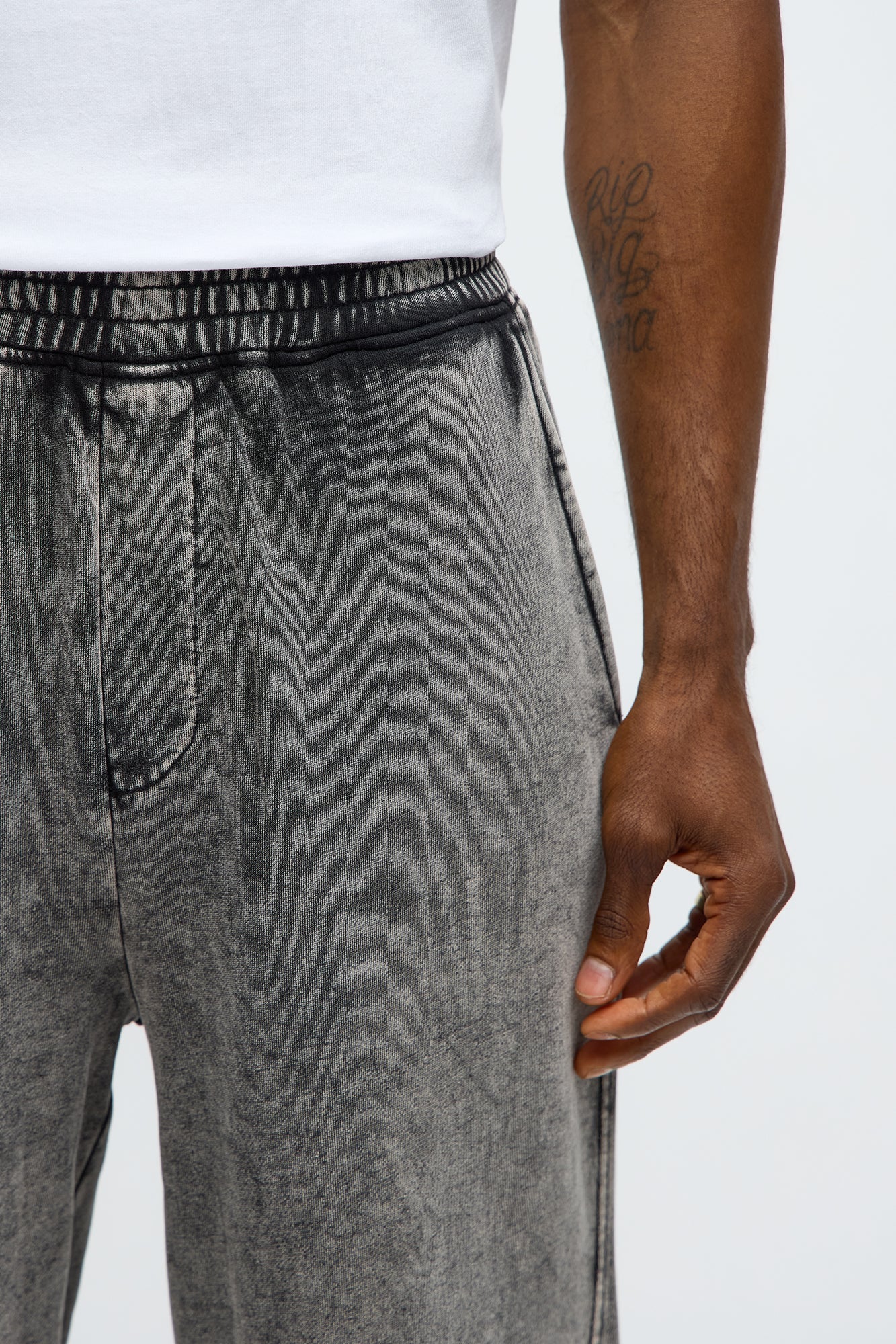 Can't Fade Me Sweatpant - Grey Fashion Nova