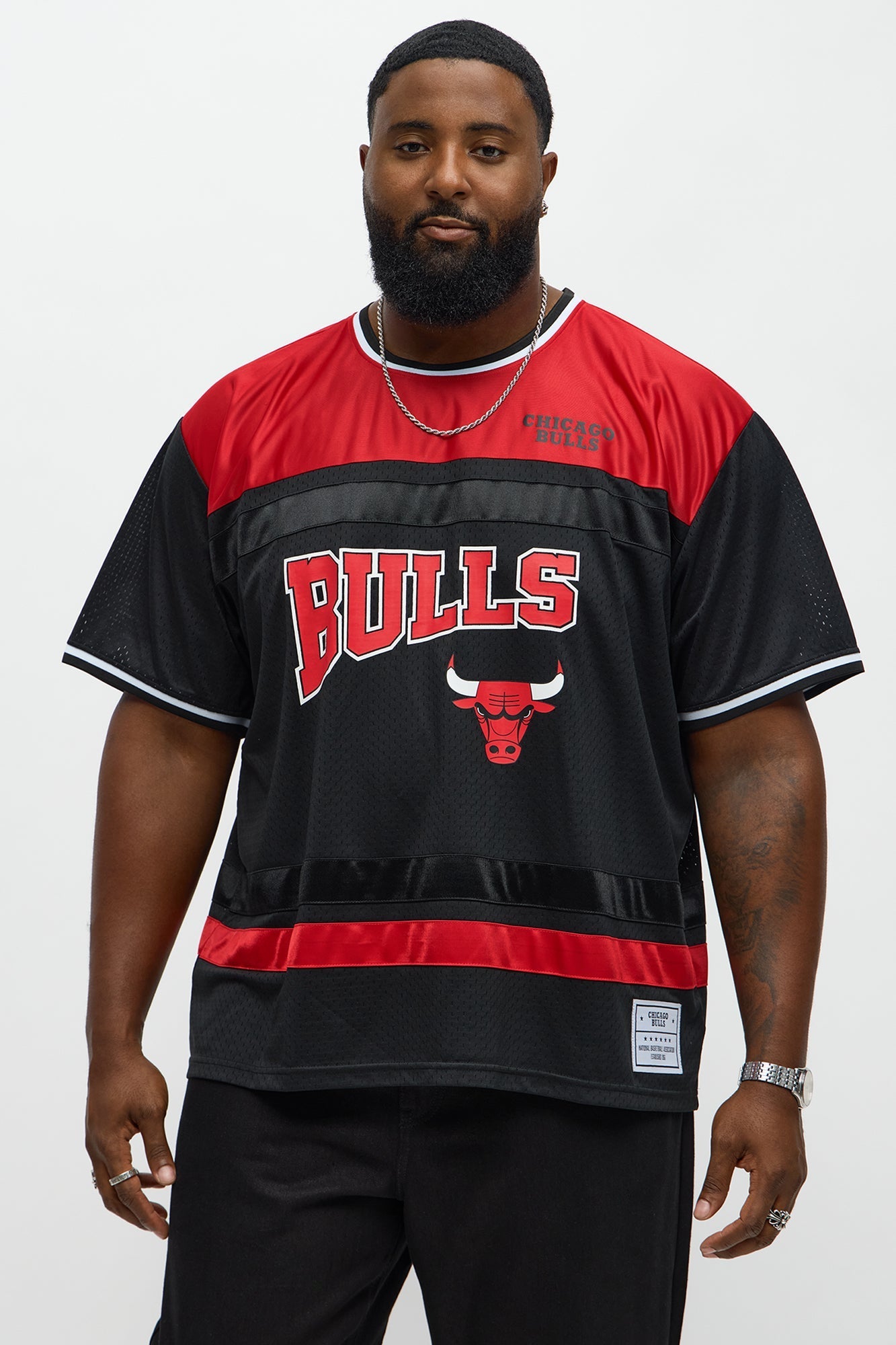 Bulls Regular Fit Basketball Tee - Black Fashion Nova