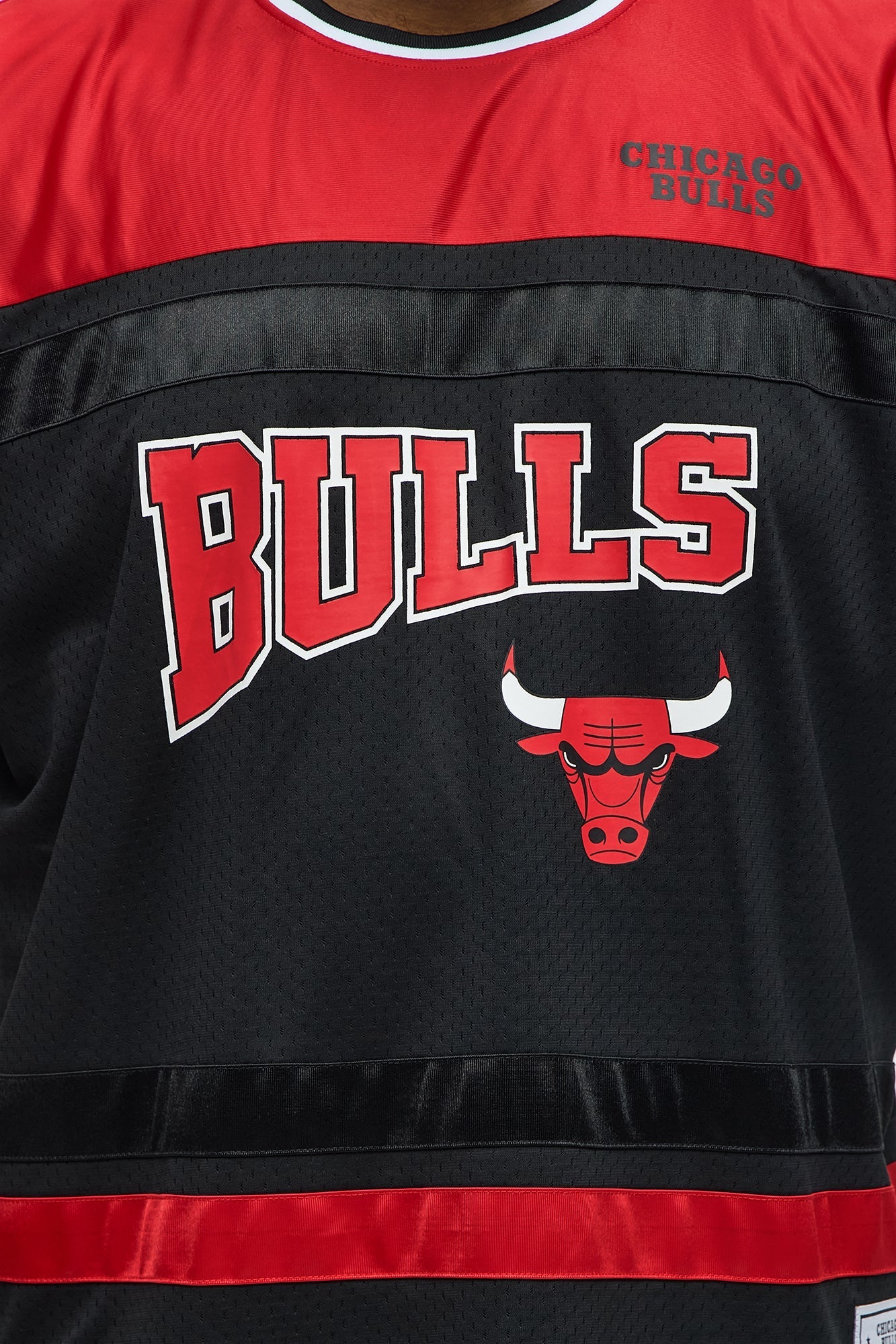 Bulls Regular Fit Basketball Tee - Black Fashion Nova
