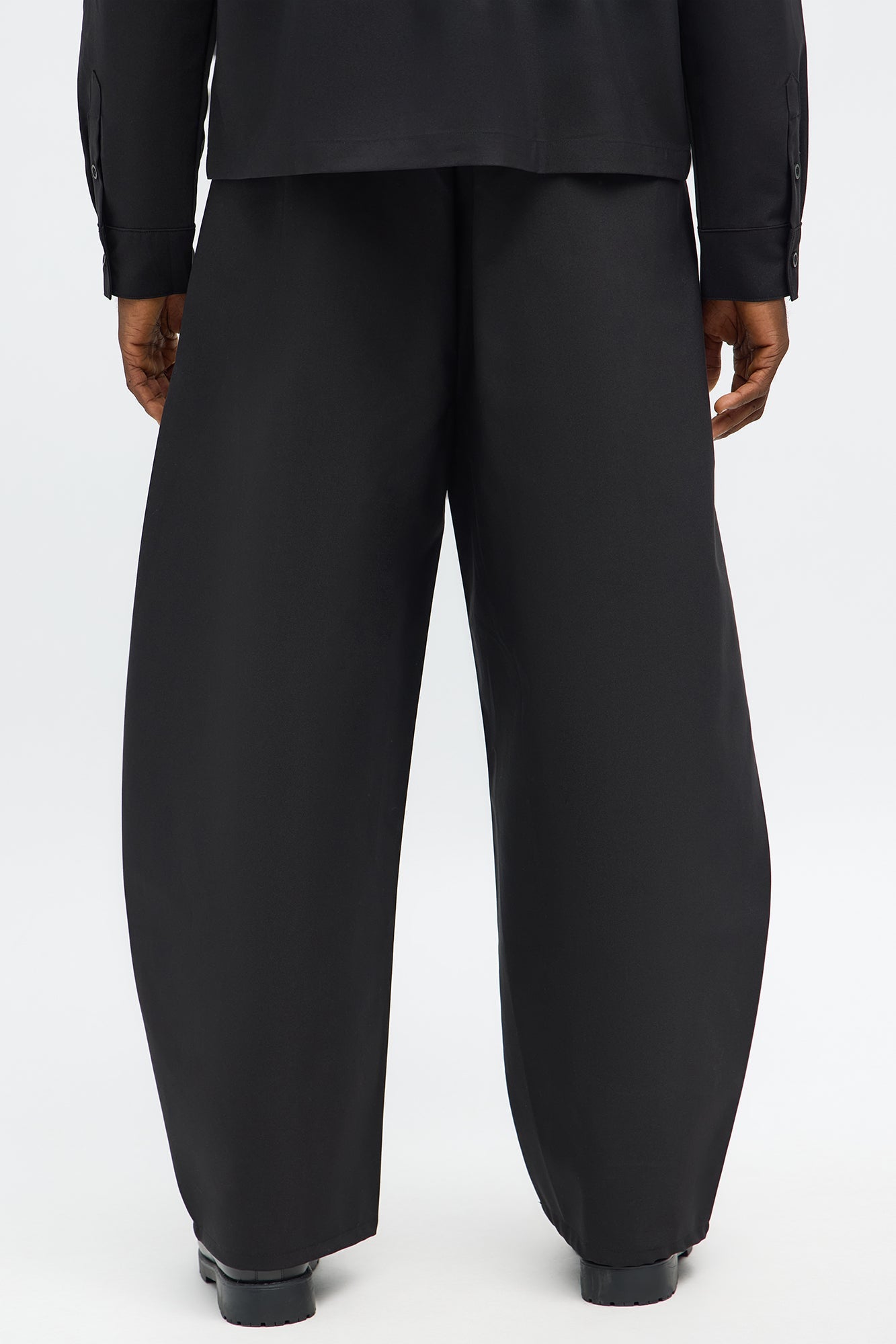 Barrel Bold Flow Trousers - Black Fashion Nova