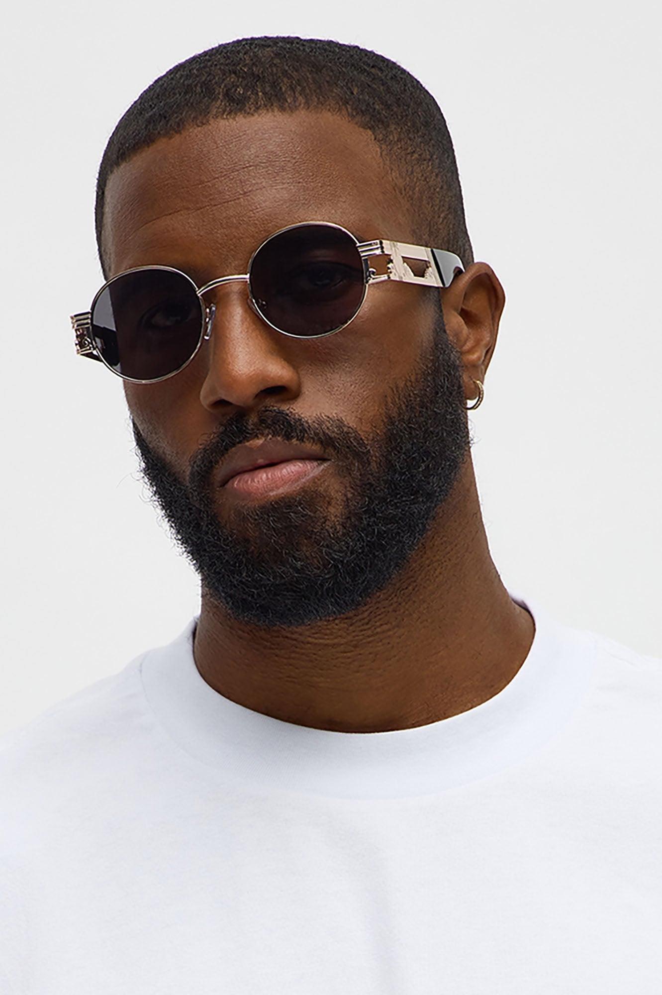 Sleek Oval Metal Frame Sunglasses - Black/Gold Fashion Nova