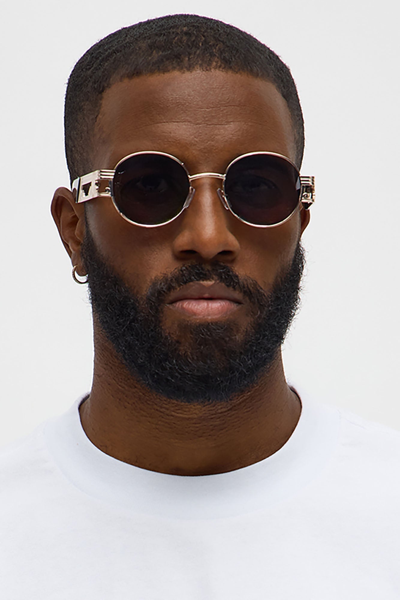 Sleek Oval Metal Frame Sunglasses - Black/Gold Fashion Nova
