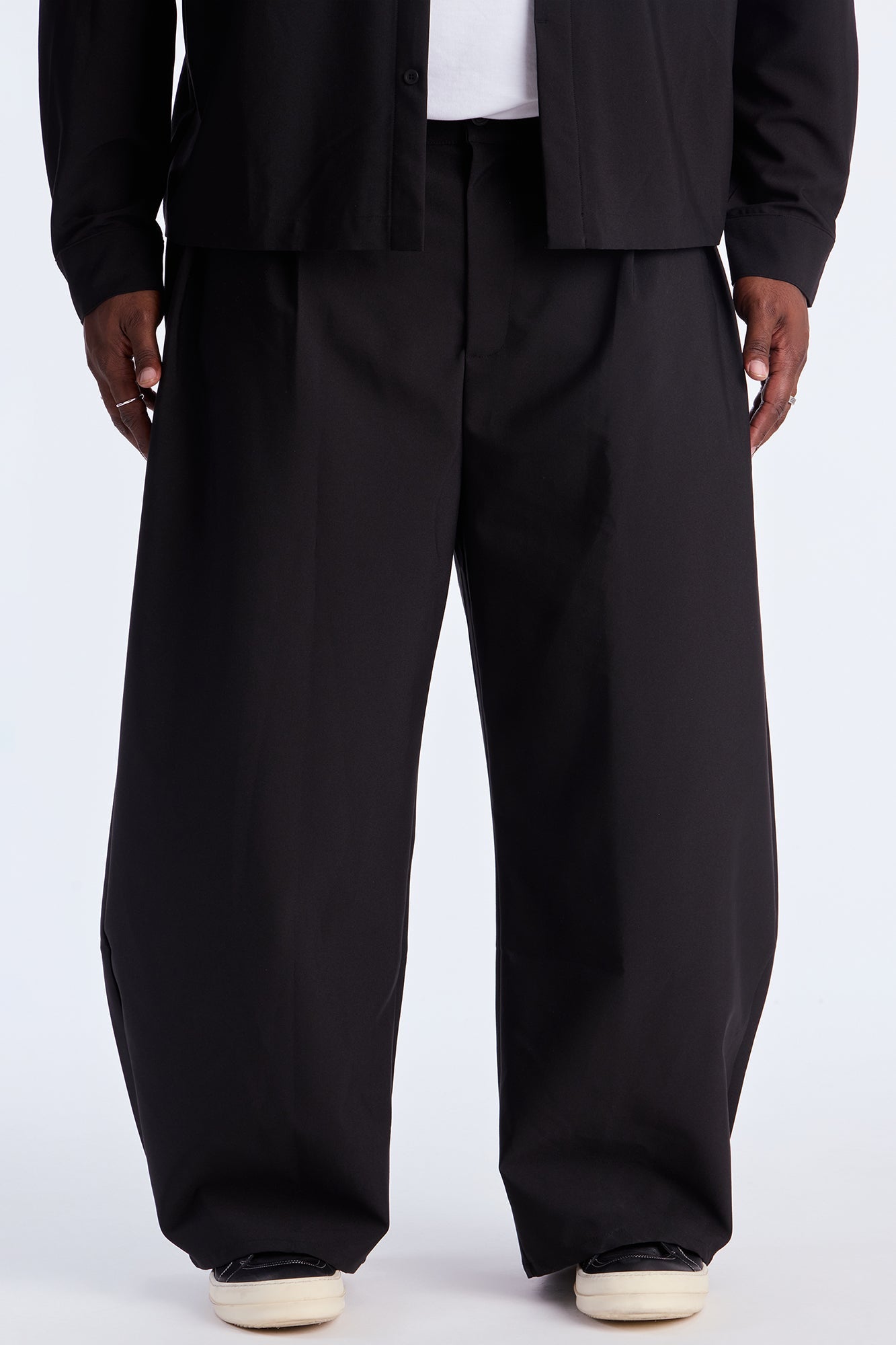 Barrel Bold Flow Trousers - Black Fashion Nova