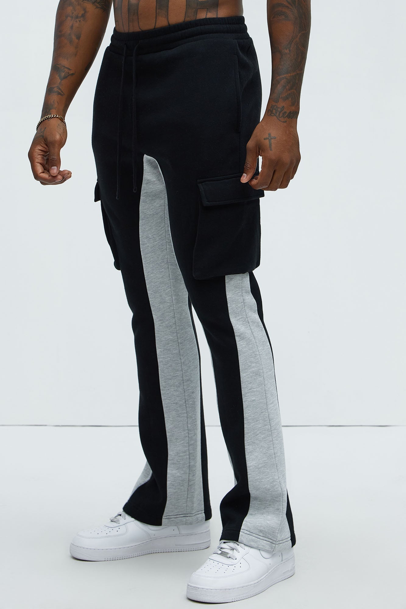 Tyson Flared Cargo Sweatpants - Black Fashion Nova