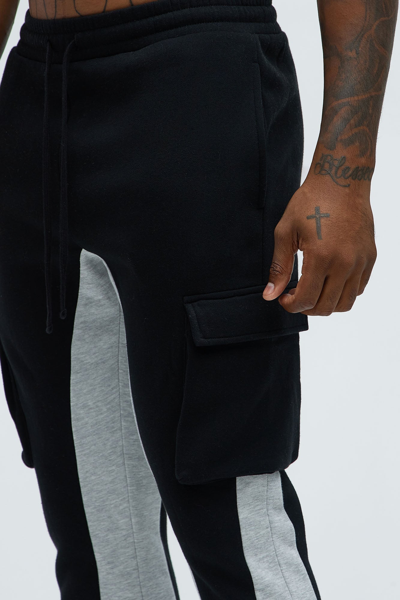 Tyson Flared Cargo Sweatpants - Black Fashion Nova