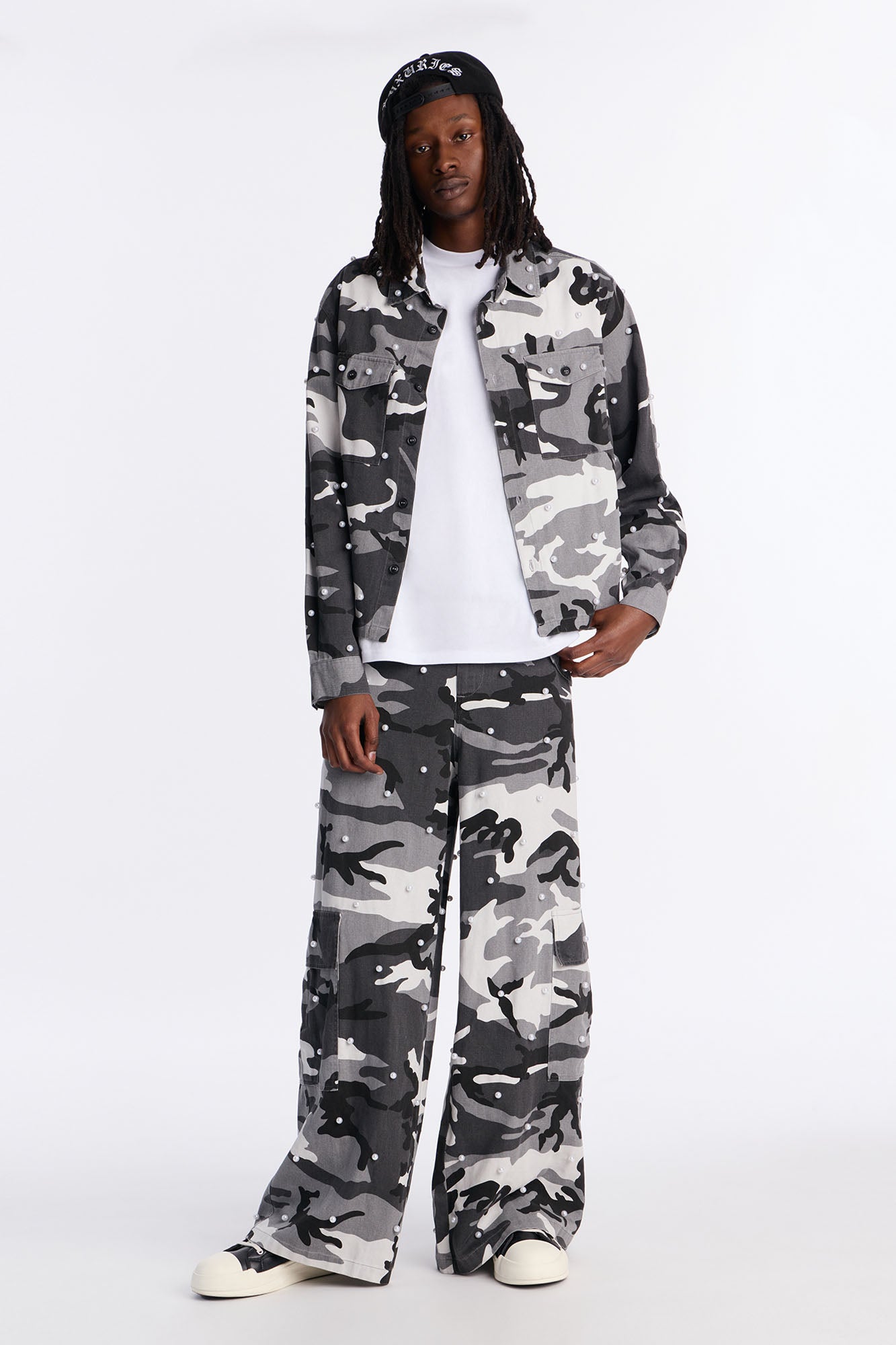 Pearl Wildin Camo Cargo Baggy Pants - Black Fashion Nova