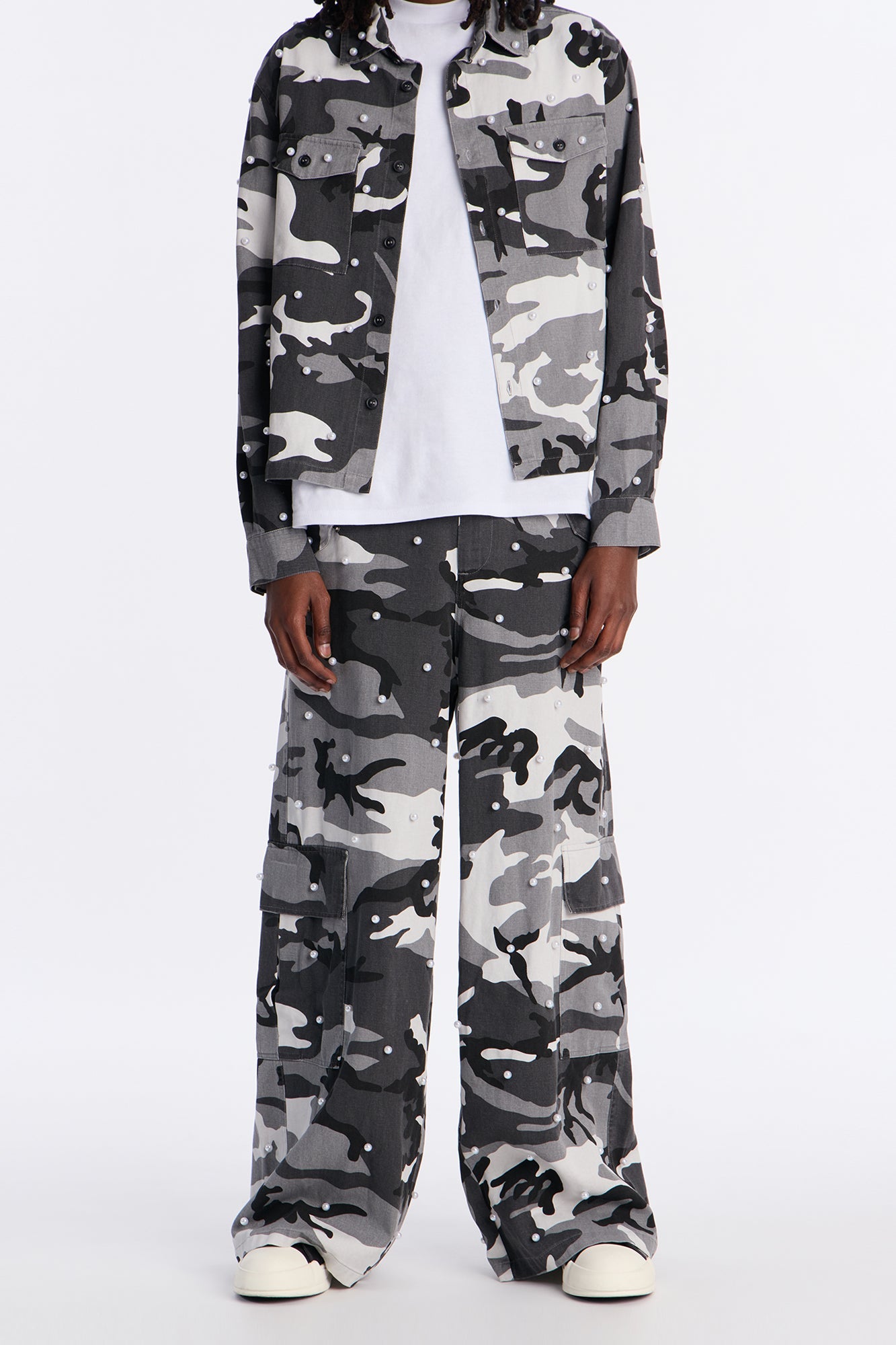 Pearl Wildin Camo Cargo Baggy Pants - Black Fashion Nova