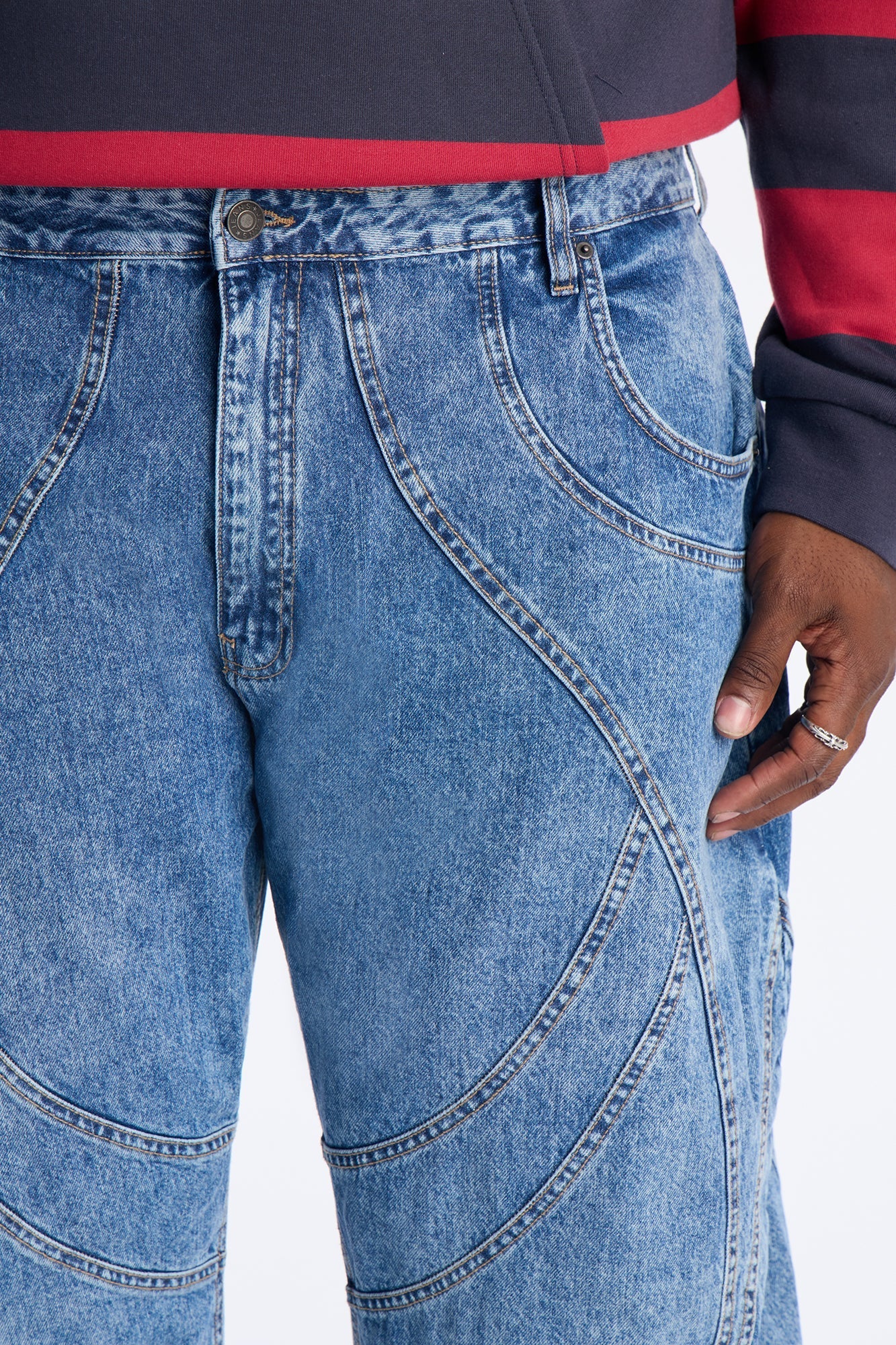 Barrel Paneled Ways Jean - Medium Blue Wash Fashion Nova