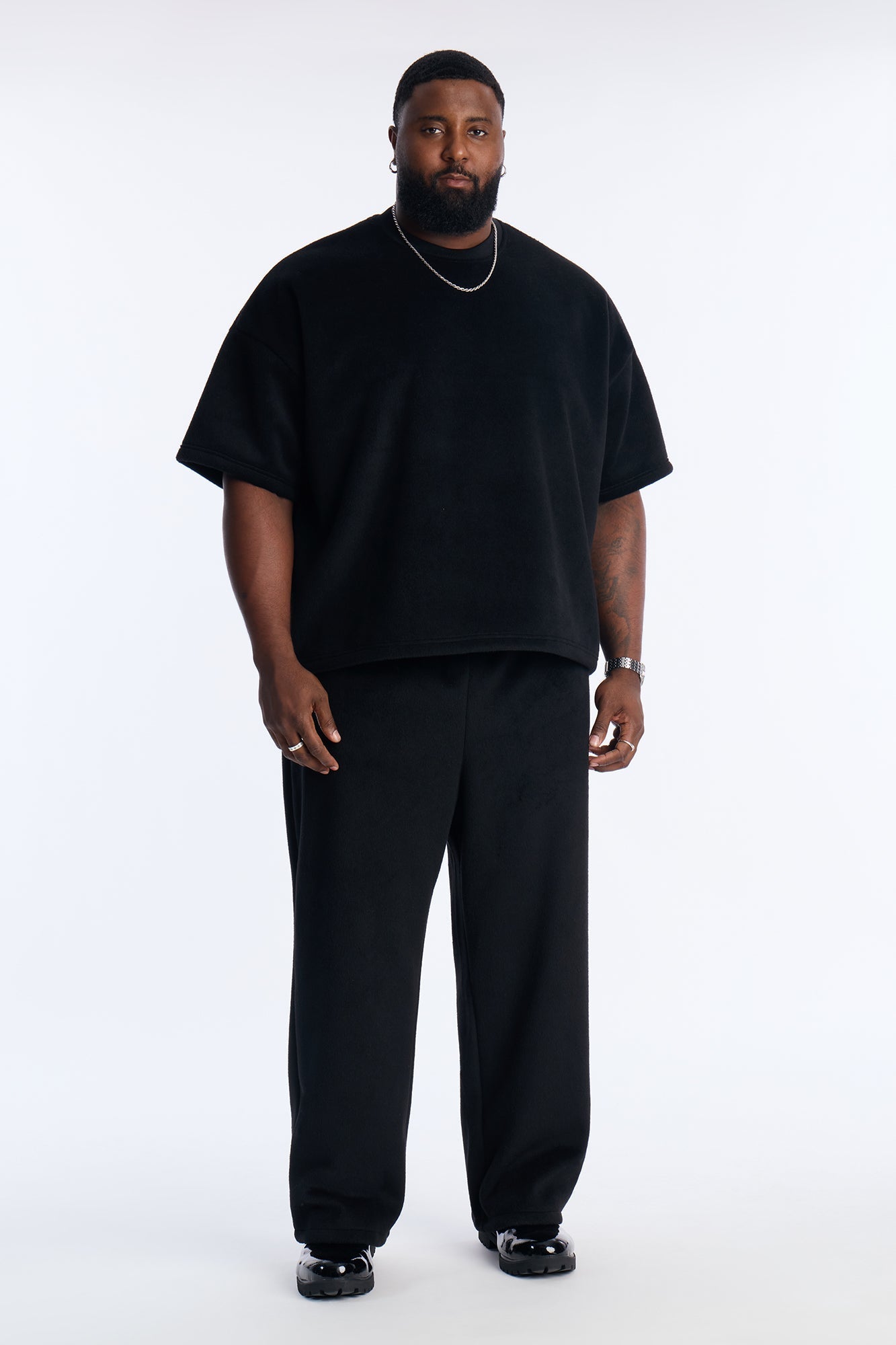 Fuzzy Textured Premium Short Sleeve Sweatshirt - Black Fashion Nova