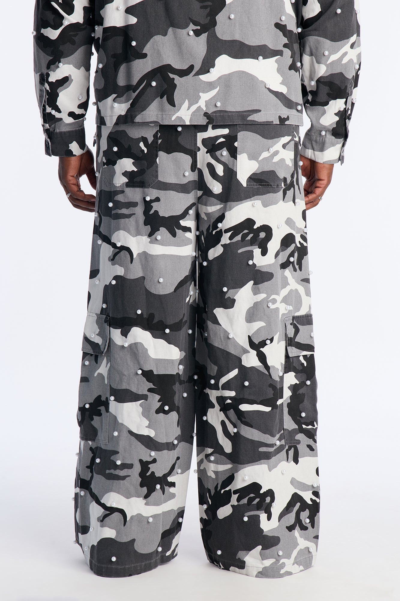 Pearl Wildin Camo Cargo Baggy Pants - Black Fashion Nova