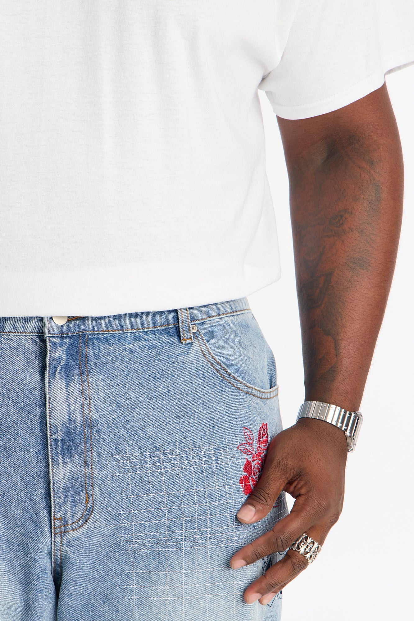 Straight Roses With Stitches Embroidered Jean - Light Blue Wash Fashion Nova