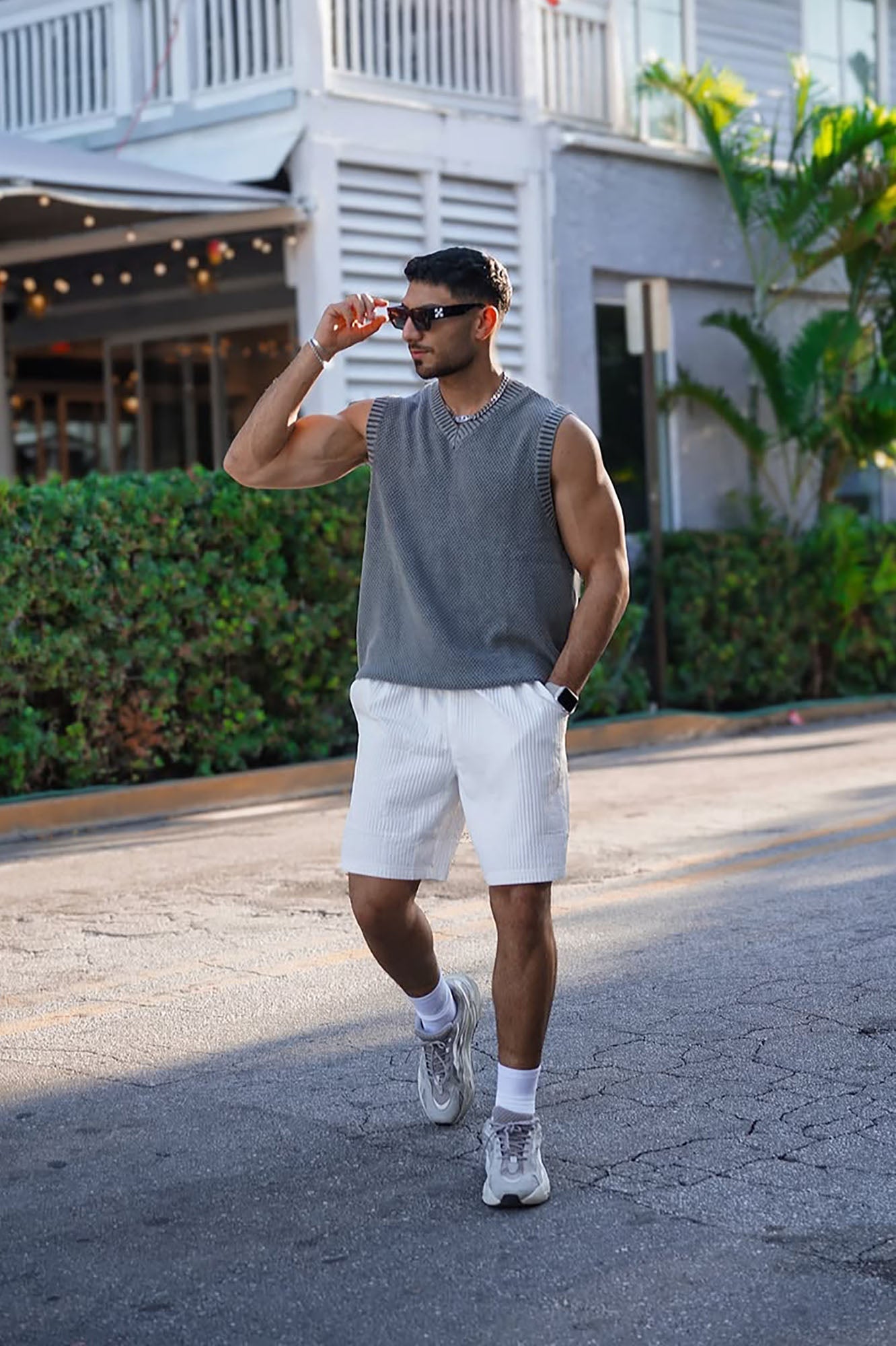 Santiago Relaxed Shorts - White Fashion Nova