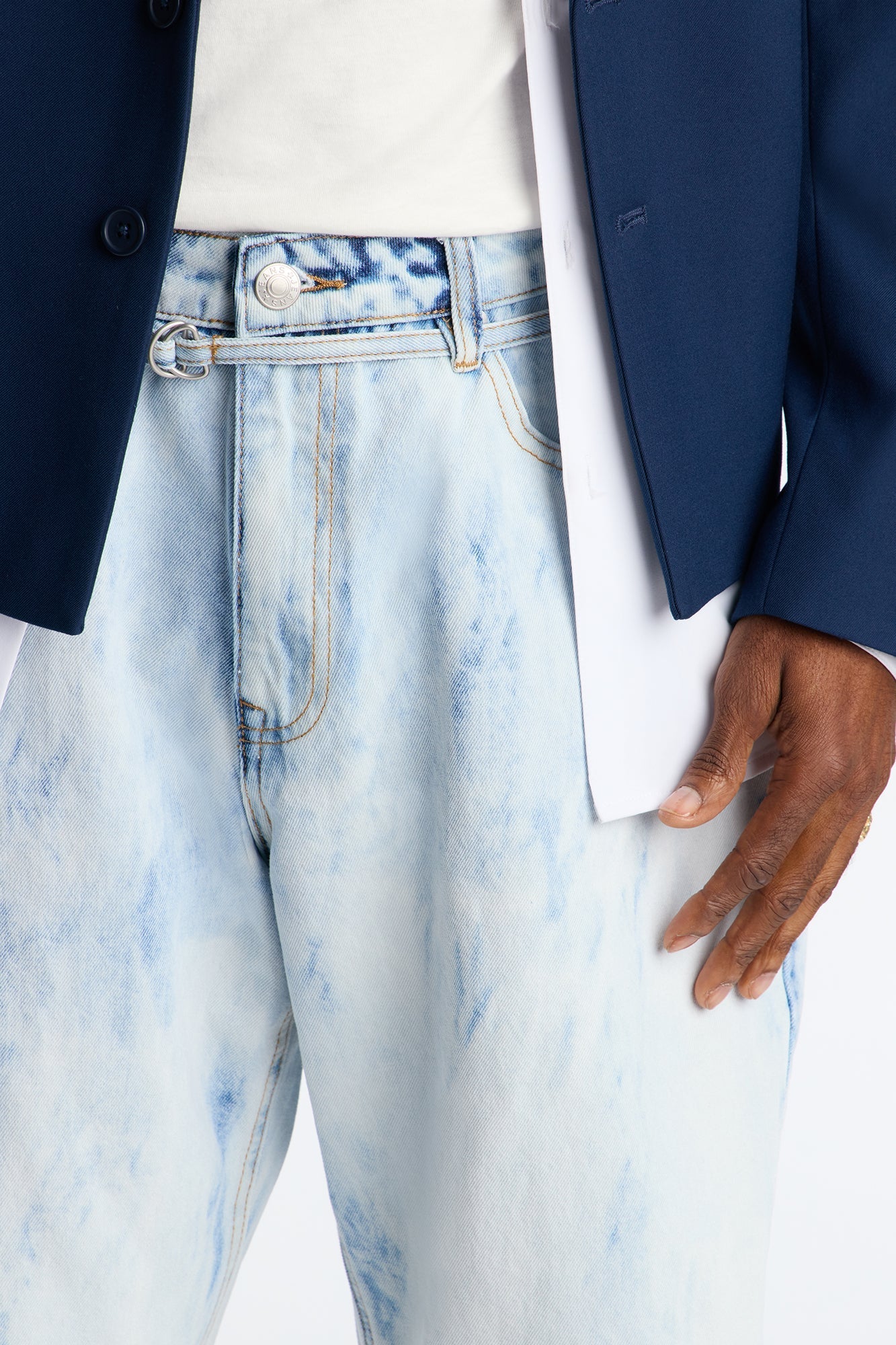 Barrel Bleach Belted Jean - Bleach Blue Wash Fashion Nova