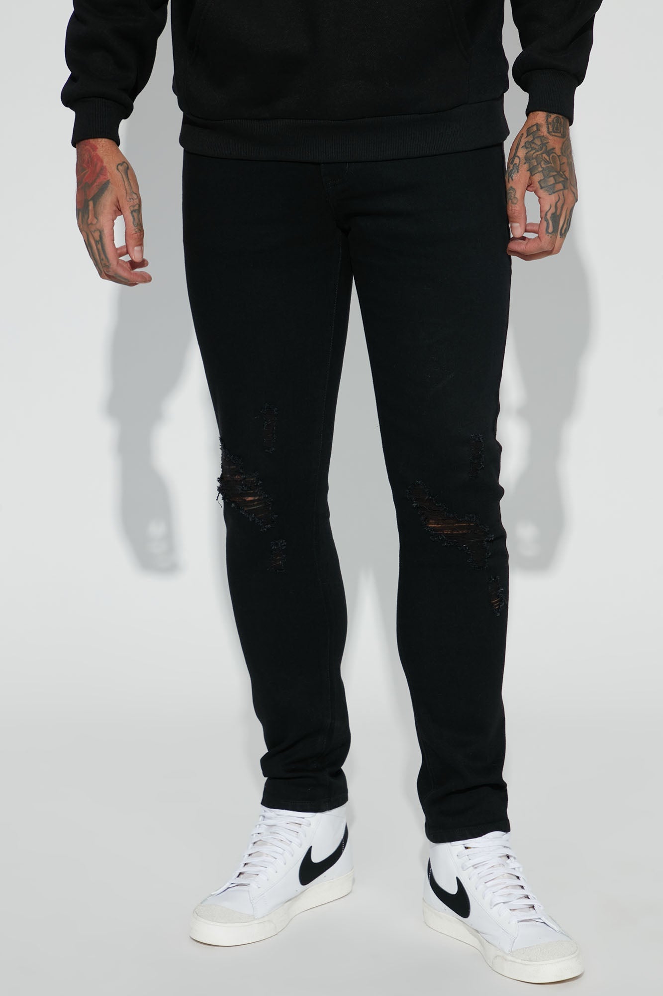 Jasper Skinny Ripped Knee Jeans - Black Fashion Nova